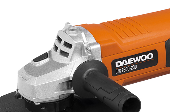 Кнопка фиксации шпинделя